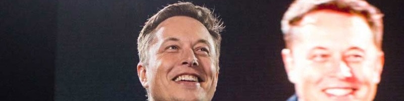 ایلان ماسک برای برقراری اینترنت برفراز آسمان، 700 ماهواره به فضا ارسال می‌کند