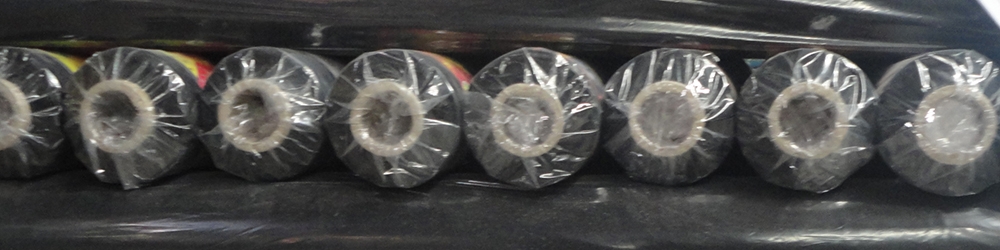 دولت باید از تولید پارچه چادر مشکی در کشور حمایت کند