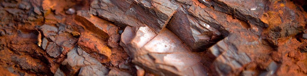 سنگ آهن تا دهه فجر در بورس کالا عرضه می‌شود