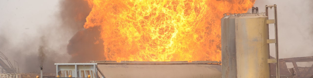 مهار فوران چاه ۱۴۷ رگ سفید