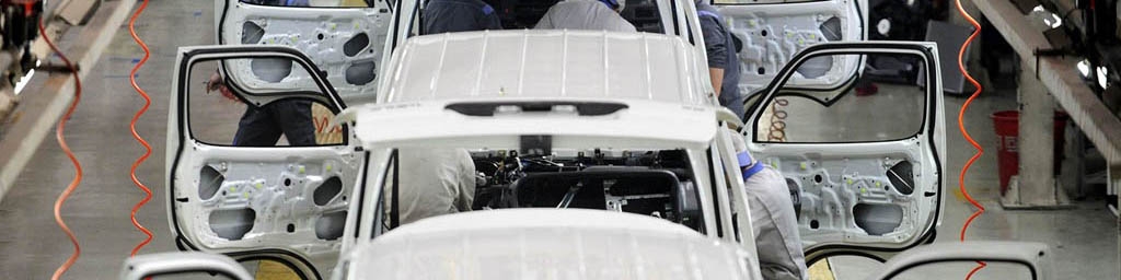 توقف ۴۰ تا ۵۰ هزار دستگاه خودروی ناقص در کارخانه‌های خودروسازی