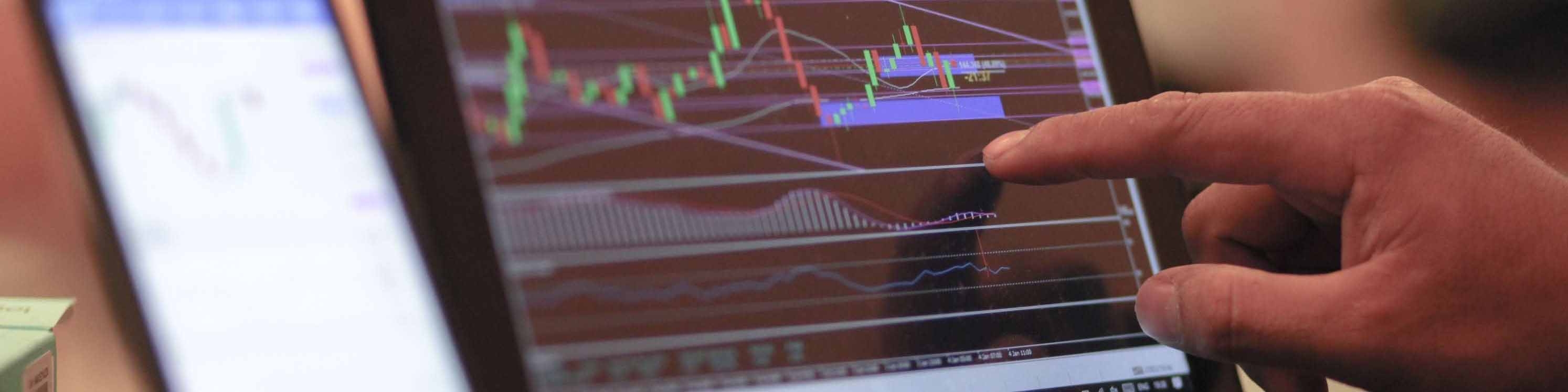 بررسی تحولات هفتگی بازار دلار، سکه و بورس تهران