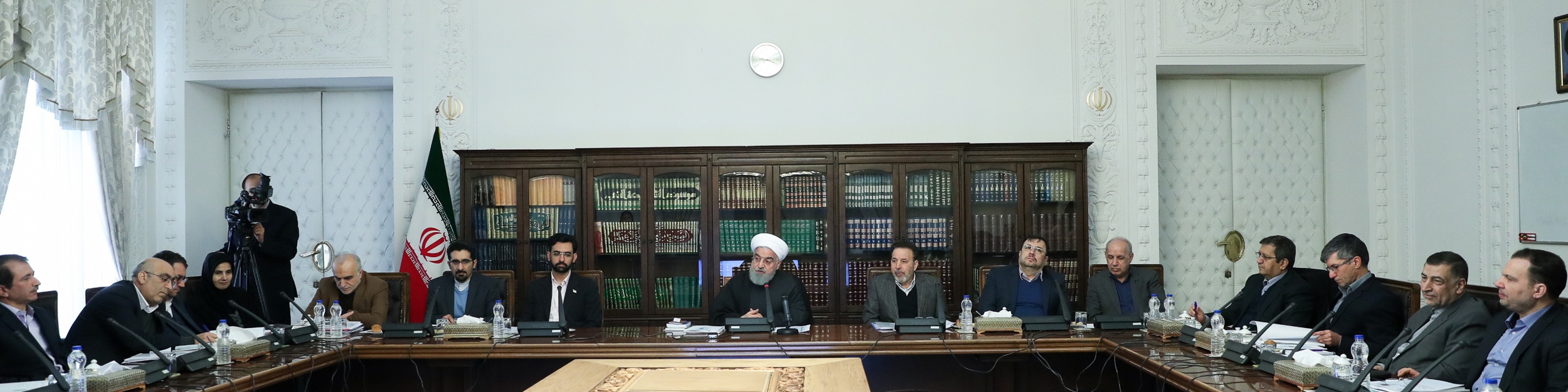 انتظار رئیس جمهور از دولت الکترونیک؛ یک کارت برای همه کار