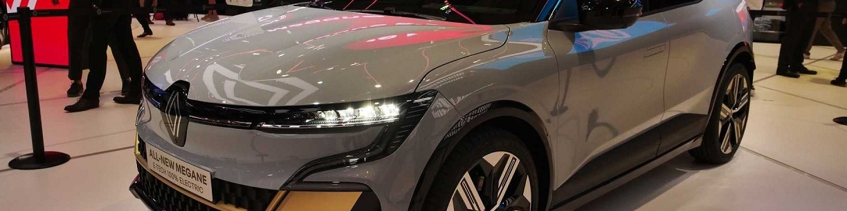 مگان E-Tech اولین شاسی بلند رنو با آرم جدید معرفی شد