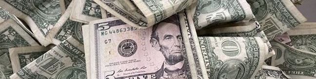 دلار در صرافی‌ها زیر نرخ مرکز مبادله خریداری می‌شود