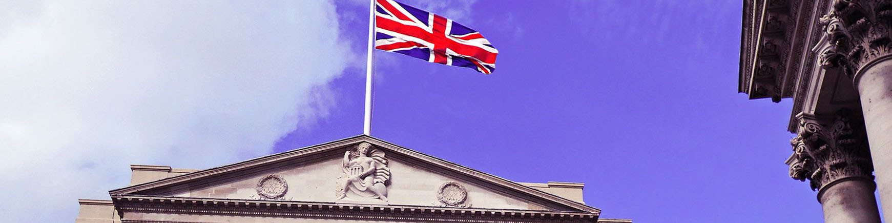 افزایش تورم در انگلیس و سردرگمی بانک مرکزی این کشور برای افزایش نرخ بهره