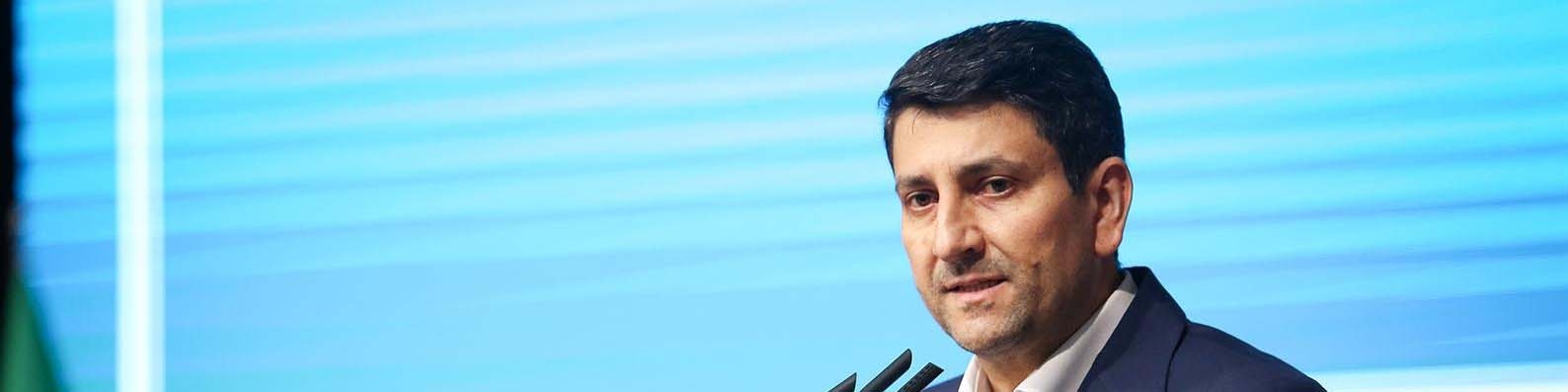 وزیر ارتباطات: رفع فیلترینگ همه پلتفرم‌ها در دستور کار قرار دارد