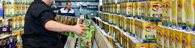 قفسه فروشگاه‌ها پر از روغن است