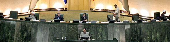 مجلس از اظهارات وزرای گرانی قانع نشد