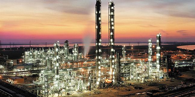 تلاطم گروه پتروشیمی با تغییر قیمت نفت