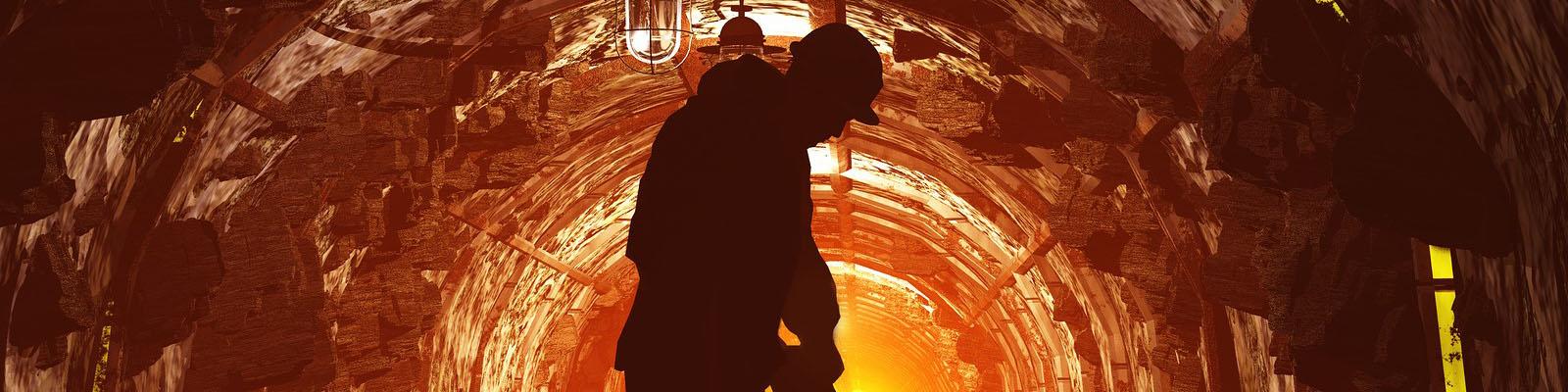 افتتاح و آغاز عملیات اجرای 3 طرح صنعتی-معدنی در کهنوج