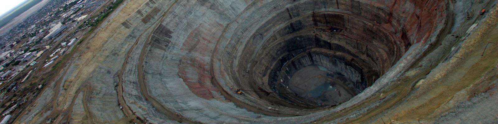 معدن،‌ ارزش افزوده بالایی نصیب سرمایه گذاران خارجی می‌کند