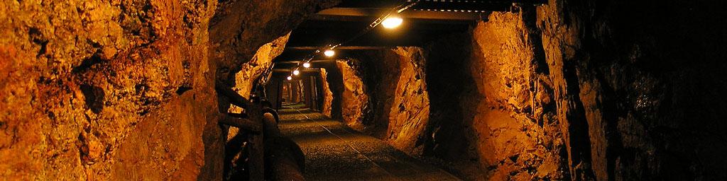 اولویت کردستان فرآوری مواد معدنی است