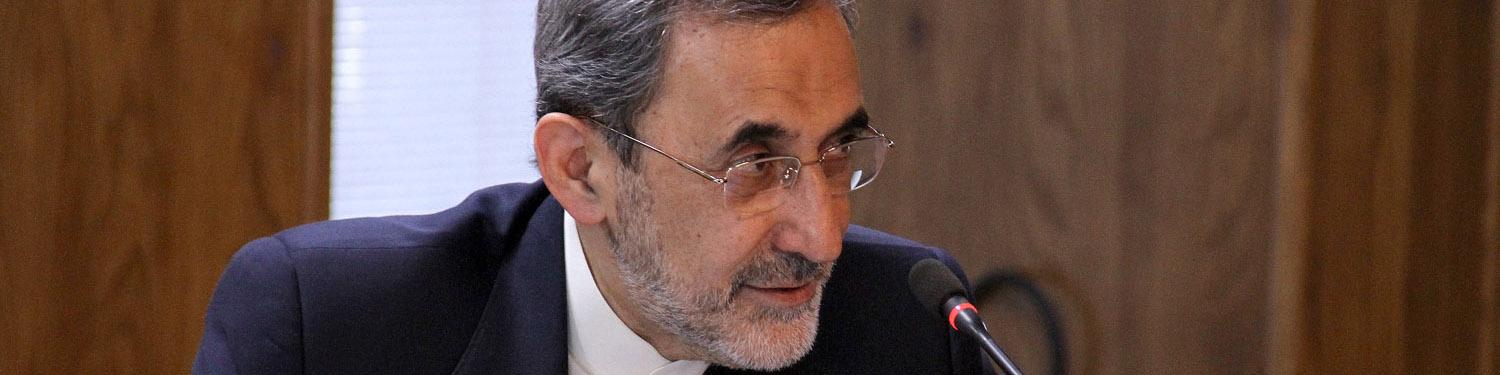 هشدار «ولایتی» به «مکرون» درباره دخالت در امور داخلی ایران