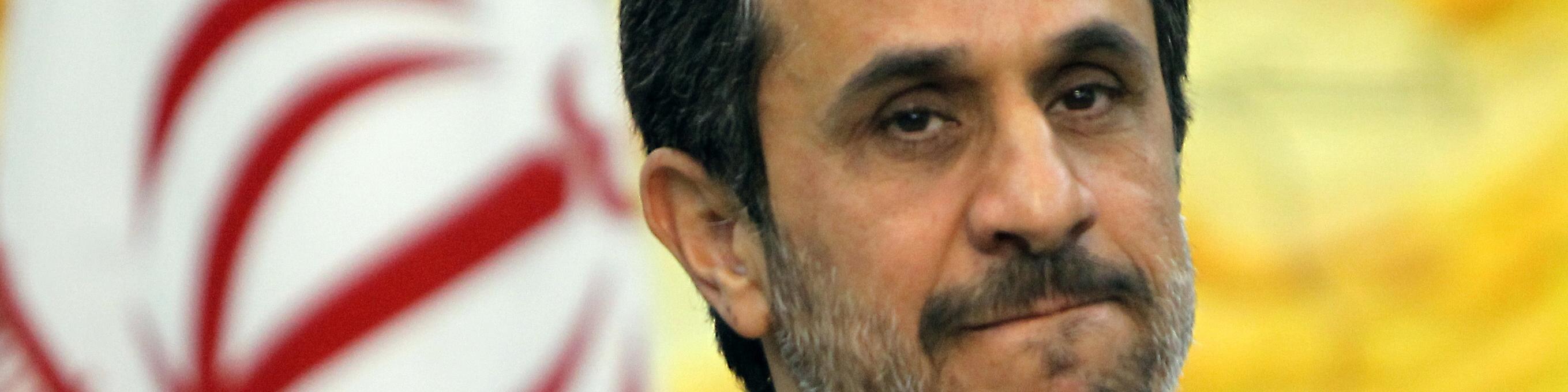 مورد عجیب محمود احمدی نژاد/ حکمیت یا آسایشگاه روانی؟