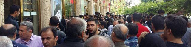 تابلوی قیمت صرافی‌ها خاموش شد/ خبری از دلار ۴۲۰۰ تومانی نیست