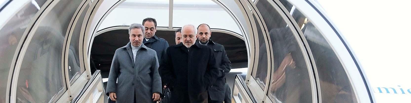 ظریف تهران را به مقصد دهلی نو ترک کرد