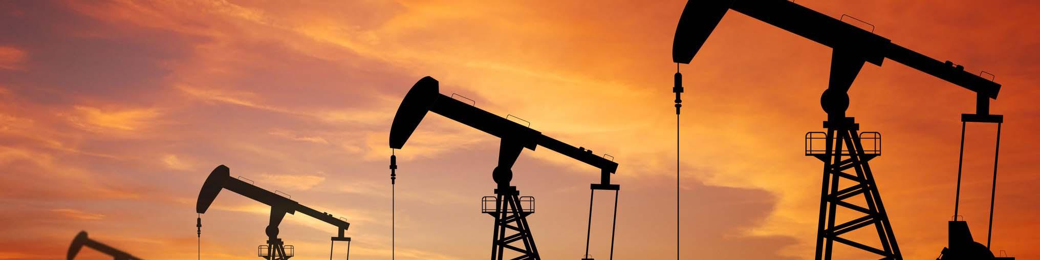 قیمت نفت سال آینده به 100 دلار می رسد