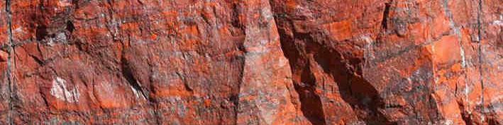 پایداری رشد سنگ‌آهن با دو تحلیل