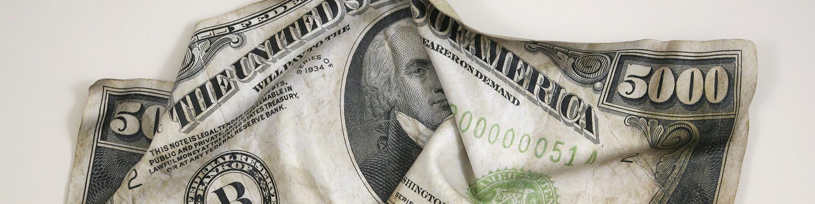 سهم دلار از ذخایر جهانی به کمترین میزان در ۶ سال اخیر رسید