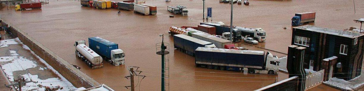 تردد از گمرک دوغارون فعلا امکان پذیر نیست