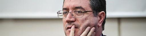 خودروسازان نحوه ثبت نام متقاضیان را شفاف کنند/ شورای رقابت باید تا فردا نسبت به تعیین قیمت اقدام کند