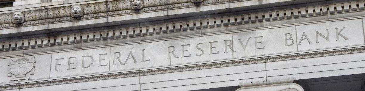 فدرال رزرو نرخ بهره را تا پایان سال ۲۰۲۳ نزدیک به صفر نگه می‌دارد