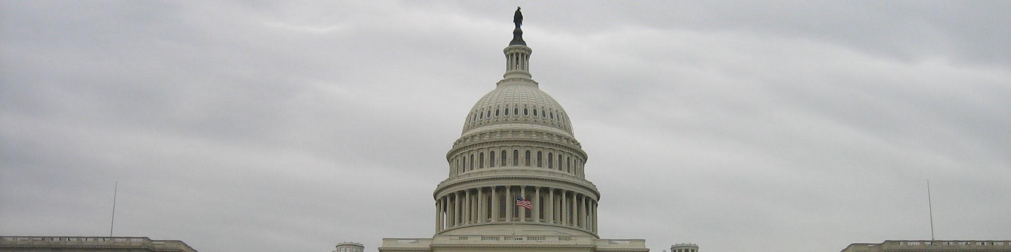 دلار با طول کشیدن اعلام نتیجه قطعی انتخابات آمریکا افت کرد