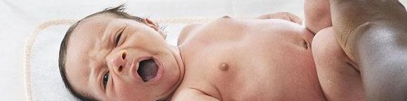 آلرژی به شیر در نوزادان به عنوان یکی از چند علت اسهال در نوزادان