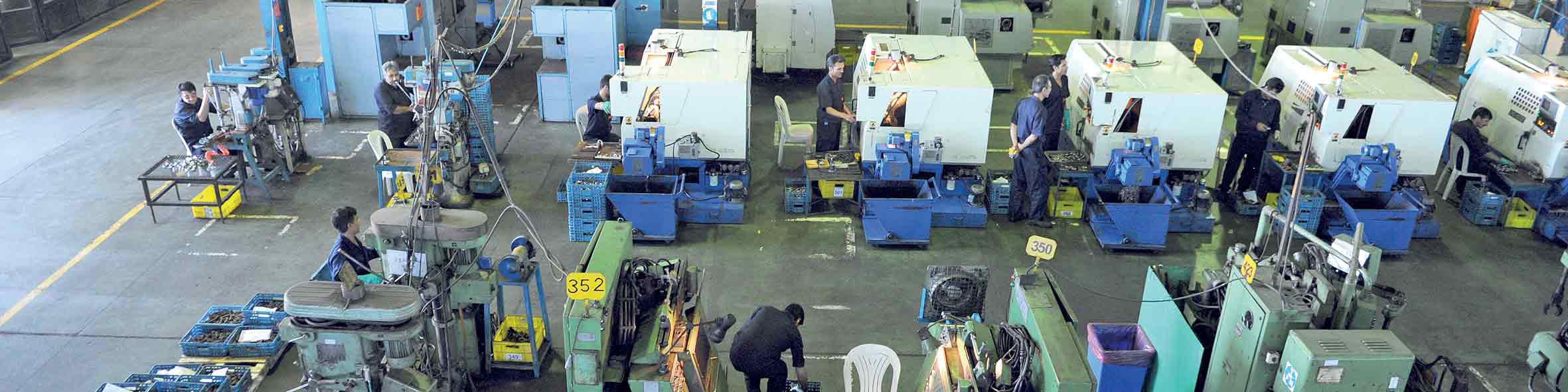 ۶۰ درصد واحدهای تولیدی تحت تملک بانک‌ها تعطیل شده اند