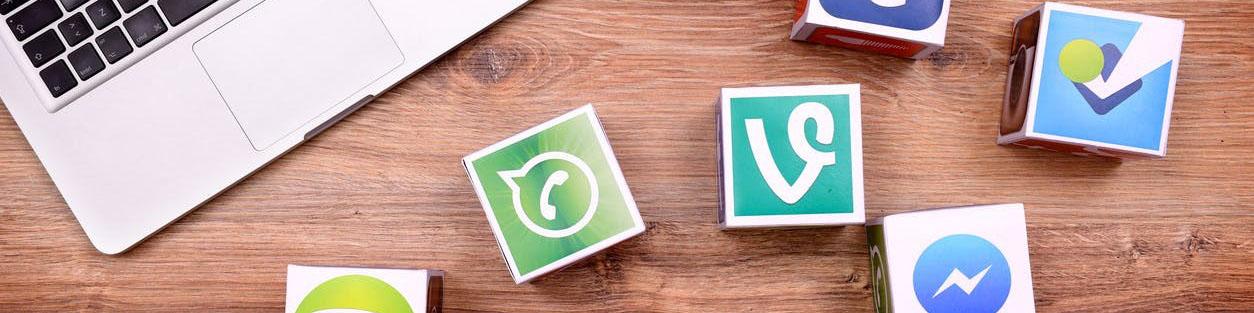 تبلیغات در شبکه‌ های اجتماعی یا بازاریابی پیامکی؟