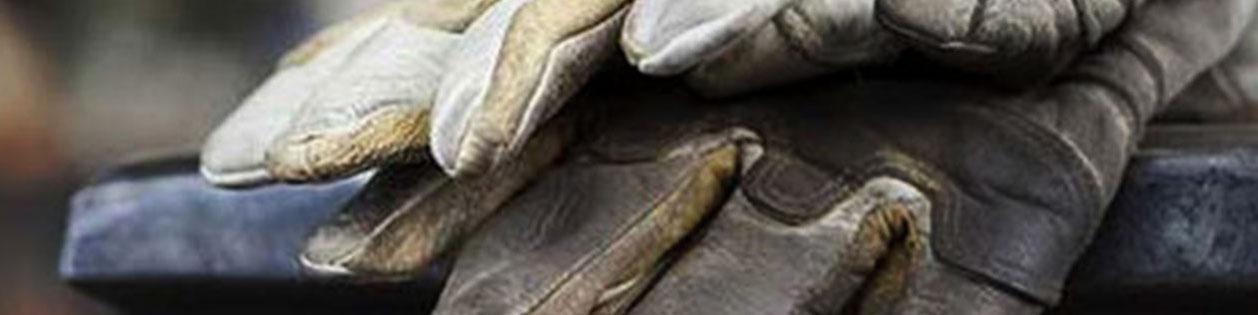 کف و سقف عیدی کارگران چقدر است/ضوابط محاسبه میزان عیدی و پاداش سالانه کارگران