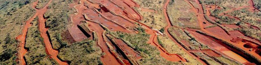 سنگ آهن در سربالایی