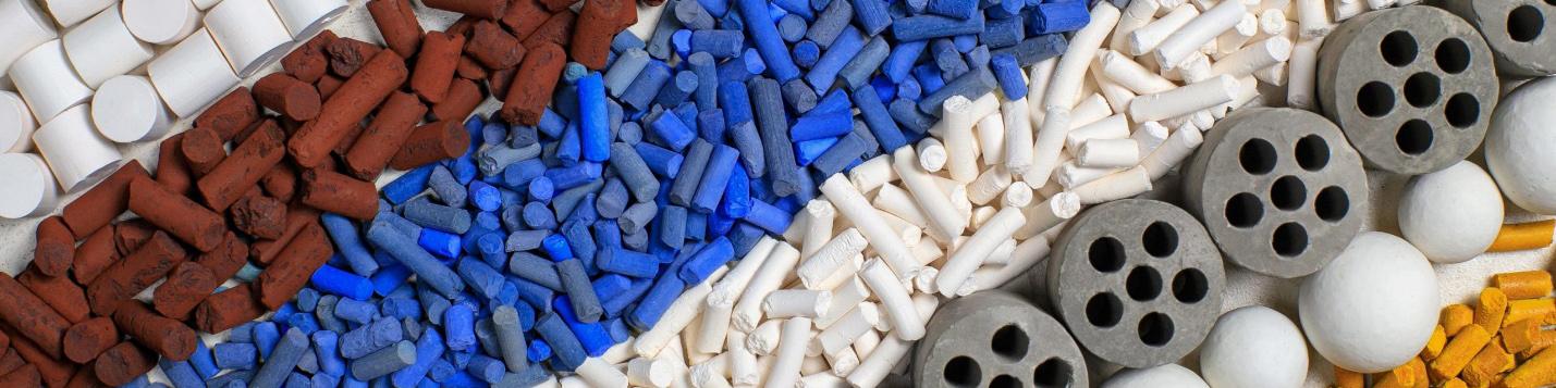 بومی‌سازی کاتالیست‌ها در دولت سیزدهم شتاب گرفت/ صادرات ۵۰۰ تن کاتالیست به روسیه