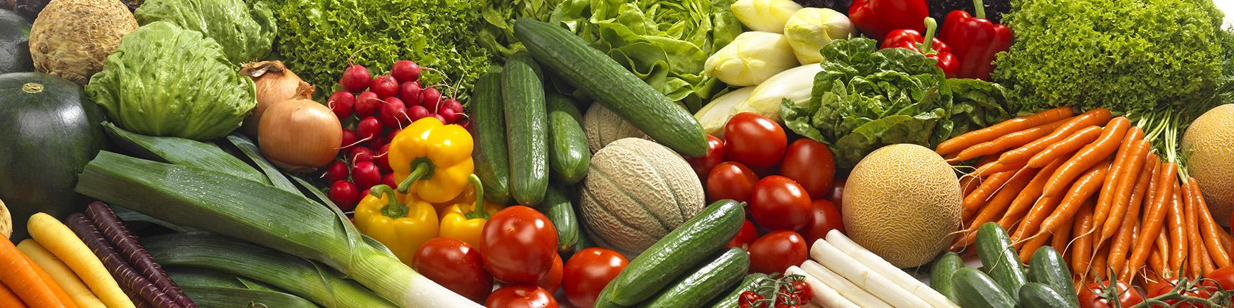 توضیح رئیس اتحادیه فروشندگان میوه درباره گرانفروشی/ الگوی خرید میوه‌ و صیفی‌جات تغییر کرده است