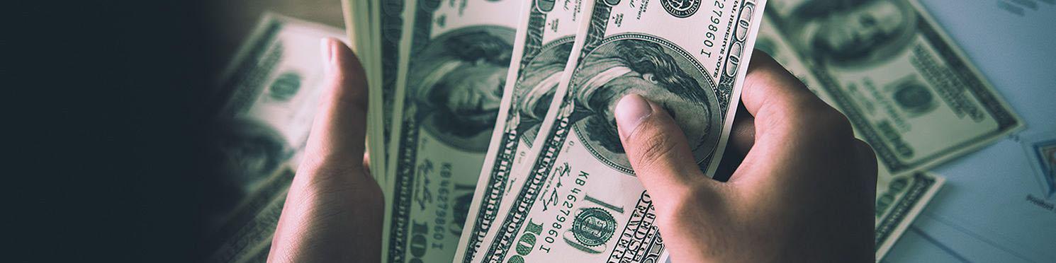 ارزش جهانی دلار در سراشیبی سقوط