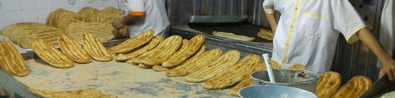 شروع برخورد قانونی با نانوایان متخلف/ ضرورت نصب نرخنامه توسط نانواییها در معرض دید عموم