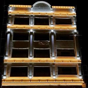 تجهیزات روشنایی و لوازم روشنایی تیسان و نورپردازی نما