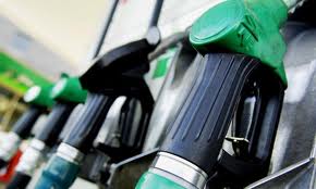 دولت بهای بنزین را در بودجه ۳۰۰۰ تومان تعیین کرده است!