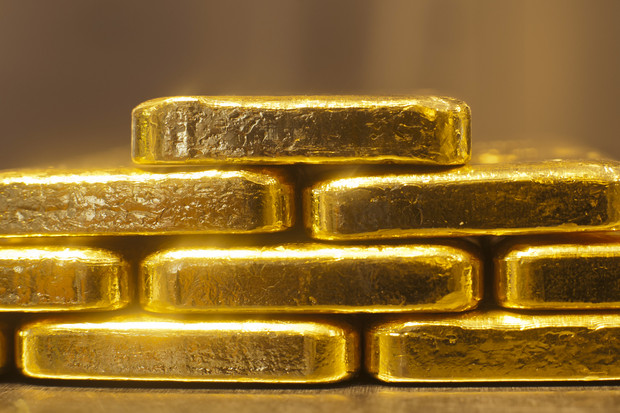 سقوط قیمت جهانی شدت گرفت / نزول طلا به کانال 1300