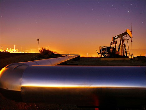 سقوط ادامه دار قیمت نفت / نفت برنت به 51 و نفت خام آمریکا به 48.5 دلار رسید