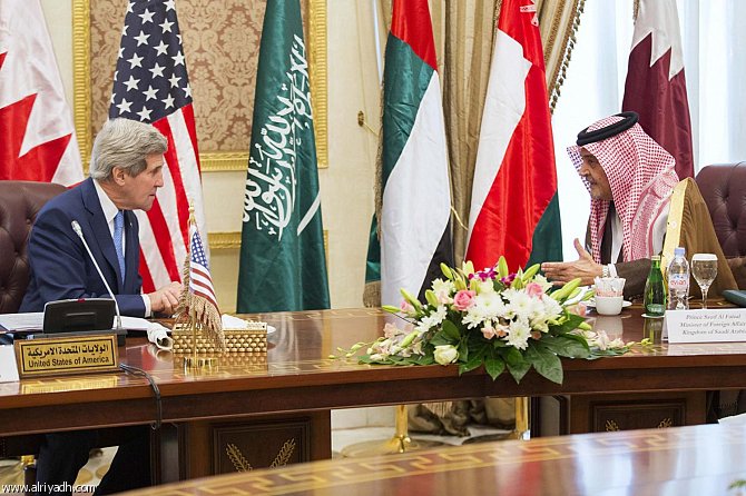 کری در جلسه با 6 وزیر خارجه خلیج فارس: نگران توافق هسته‌ای با ایران نباشید