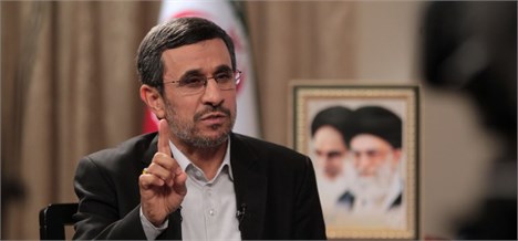 احمدی‌نژاد به دادگاه می رود تا درباره اعترافات بقایی توضیح دهد