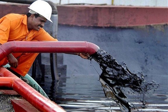 آژانس بین المللی انرژی پیش‌بینی خود را در مورد تقاضای نفت در سال 2016 حفظ کرد