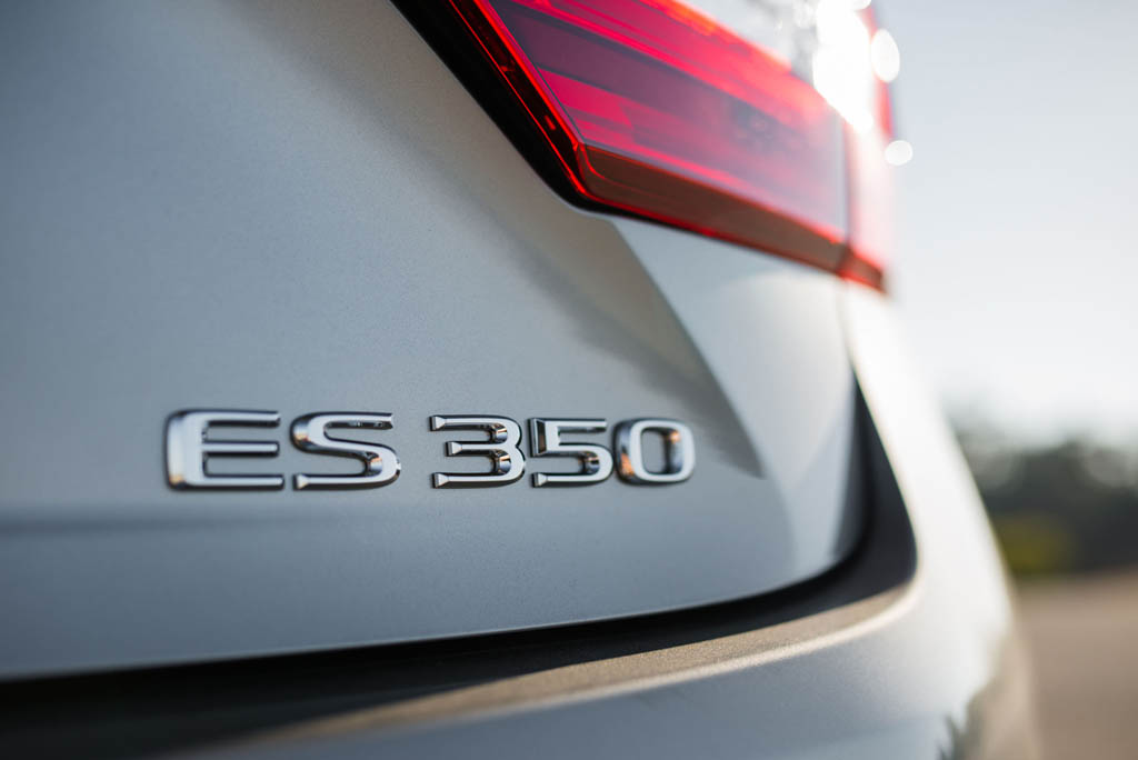 بررسی لکسس ES 350 مدل ۲۰۱۶