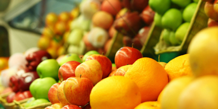 استفاده از میوه‌های وارداتی در وزارت اقتصاد ممنوع شد
