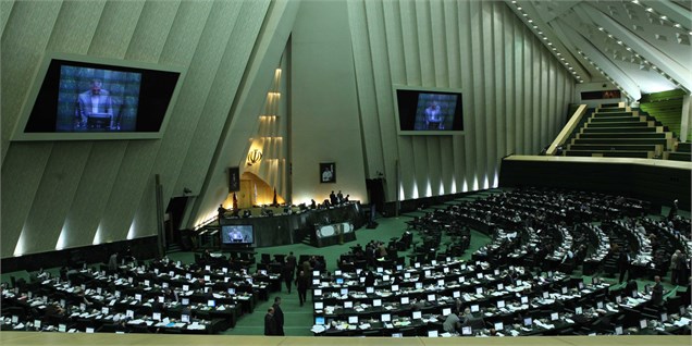 روز جنجالی در بهارستان