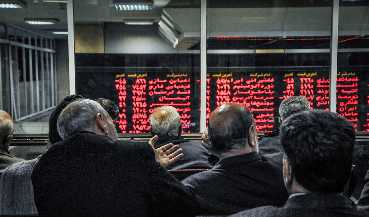 عقب‌نشینی ۱۴۱۰ واحدی شاخص کل بورس تهران