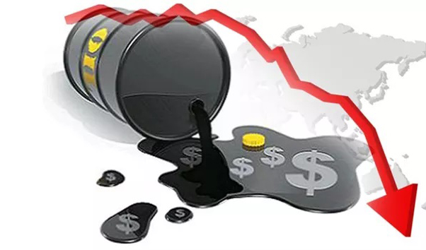 کاهش 4 درصدی قیمت نفت با نگرانی از کاهش تقاضا در بازار