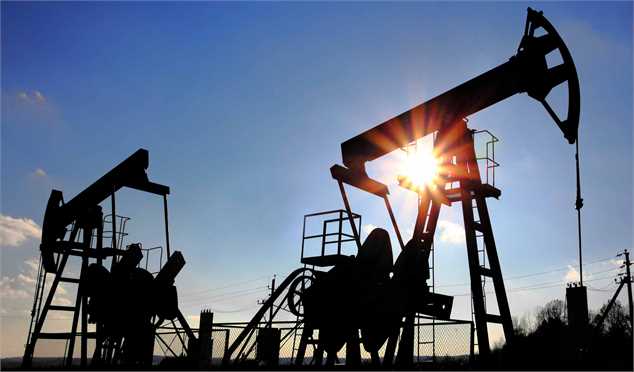 ادامه خلف وعده عراق و امارات با تولید بالاتر نفت